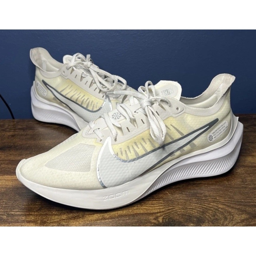 Nike Zoom Gravity Womens Size 10 US BQ3203-001 White Running Shoes Sneakers